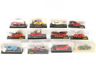 Lot 391 - DIVERS (12)