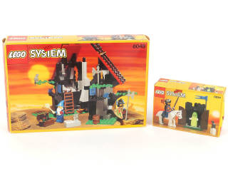 Lot 262 - LEGO (DANEMARK) (2)