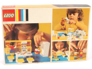 Lot 255 - LEGO (DANEMARK) (1)