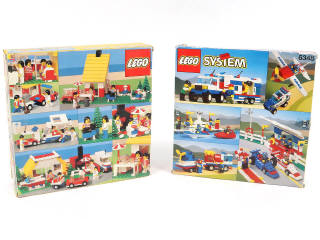Lot 246 - LEGO (DANEMARK) (2)