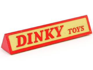 Lot 301 - DINKY TOYS (FRANCE) (1)