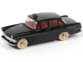 Lot 336 - DINKY TOYS (FRANCE) (1)