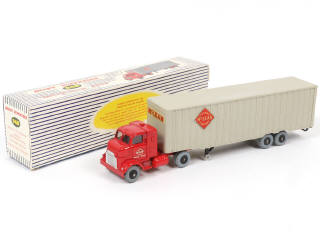 Lot 297 - DINKY TOYS (GB) (1)