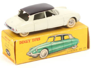Lot 359 - DINKY TOYS (FRANCE) (1)