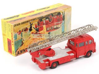 Lot 483 - DINKY TOYS (FRANCE) (1)