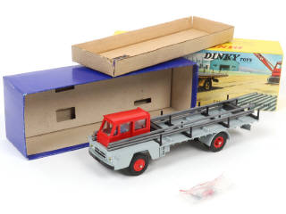 Lot 492 - DINKY TOYS (FRANCE) (1)