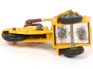 Lot 320 - DINKY TOYS (FRANCE) (1)