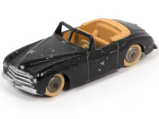Lot 330 - DINKY TOYS (FRANCE) (1)