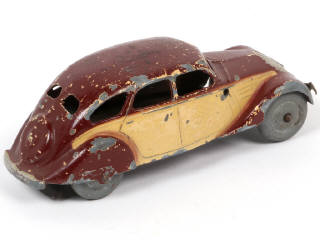 Lot 324 - DINKY TOYS (FRANCE) (1)