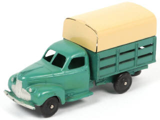 Lot 460 - DINKY TOYS (FRANCE) (1)