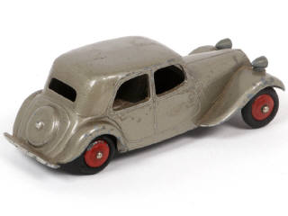 Lot 325 - DINKY TOYS (FRANCE) (1)