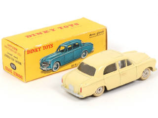 Lot 358 - DINKY TOYS (FRANCE) (1)