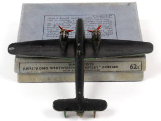 Lot 299 - DINKY TOYS (GB) (1)