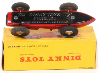 Lot 352 - DINKY TOYS (FRANCE) (1)