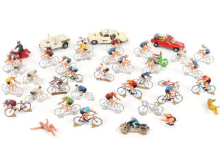 Lot 85 - DIVERS (30)