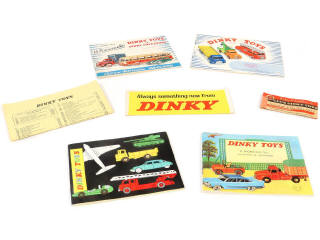 Lot 346 - DINKY TOYS (7)