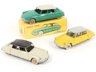 Lot 421 - DINKY TOYS (FRANCE) (3)