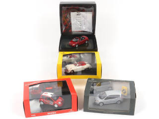 Lot 62 - DIVERS (4)