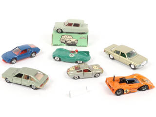 Lot 73 - DIVERS (7)