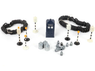 Lot 370 - DINKY TOYS (20)