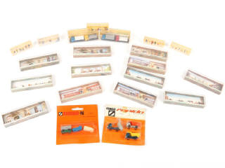 Lot 24 - DIVERS 'N' (20)