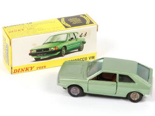 Lot 397 - DINKY TOYS (FRANCE) (1)