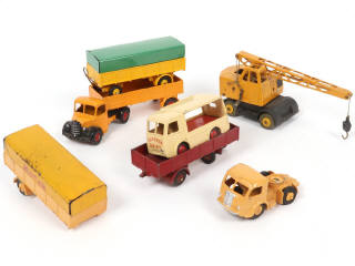 Lot 351 - DINKY TOYS (6)