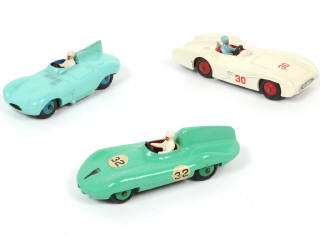 Lot 343 - DINKY TOYS (GB) (3)