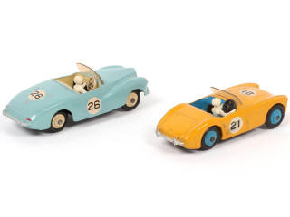 Lot 337 - DINKY TOYS (GB) (2)