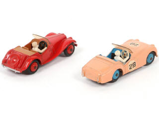 Lot 339 - DINKY TOYS (GB) (2)
