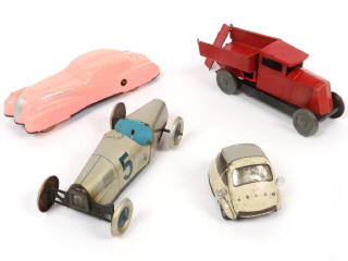 Lot 72 - DIVERS (4)