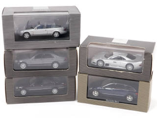 Lot 150 - DIVERS (5)