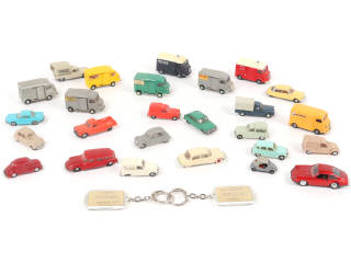 Lot 178 - DIVERS (26)