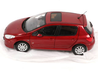 Lot 39 - DIVERS (CHINE) (2)