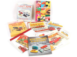 Lot 1 - DINKY TOYS (9)