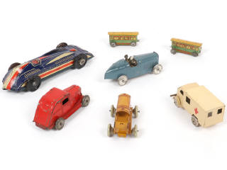 Lot 157 - DIVERS (7)