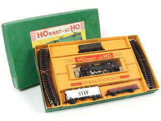Lot 82 - HORNBY 'HO' (1)