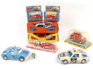 Lot 63 - DIVERS (8)