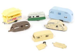 Lot 152 - DIVERS (6)
