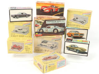 Lot 19 - DIVERS (10)