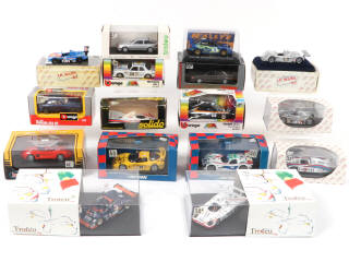 Lot 81 - DIVERS (16)