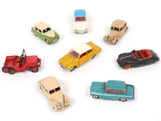 Lot 267 - DINKY TOYS (GB) (8)