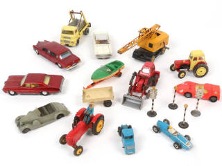 Lot 275 - DINKY TOYS (GB) (19)