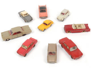 Lot 371 - DINKY TOYS (FRANCE) (9)