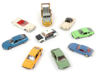 Lot 372 - DINKY TOYS (FRANCE) (9)