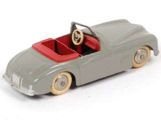 Lot 305 - DINKY TOYS (FRANCE) (1)