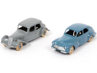 Lot 340 - DINKY TOYS (FRANCE) (2)