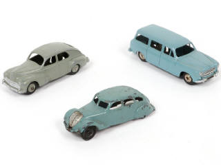 Lot 357 - DINKY TOYS (FRANCE) (3)