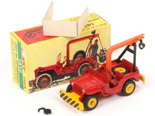 Lot 327 - DINKY TOYS (FRANCE) (1)