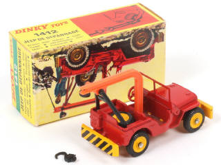 Lot 327 - DINKY TOYS (FRANCE) (1)